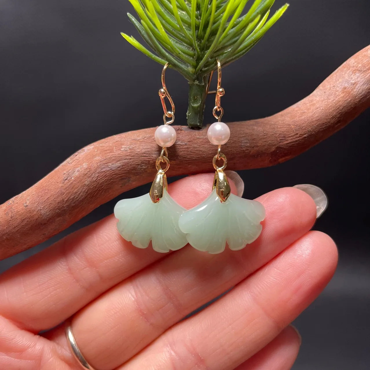 Brinco Ginkgo de Jade